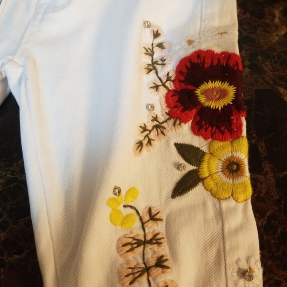 White jeans - Picture 6 of 8